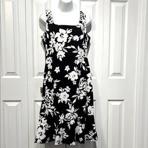 Karl Lagerfeld Black‎ and White Flower Print Sleeveless Dress Size 8